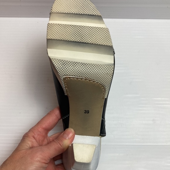 Like Smug by Prophecy sling back heels modern minimalist - Picture 7 of 8